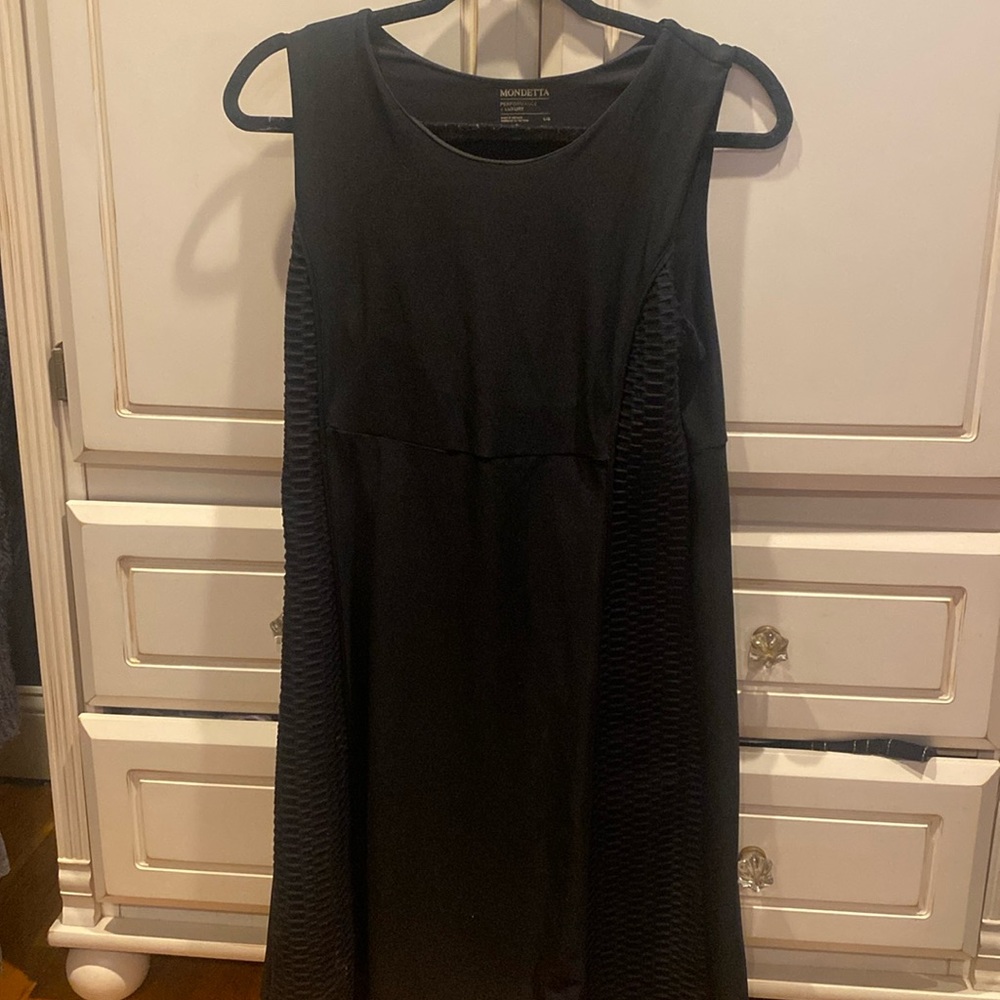 Mondetta Stretchy Black Dress with Built in bra Donating soon please send offer